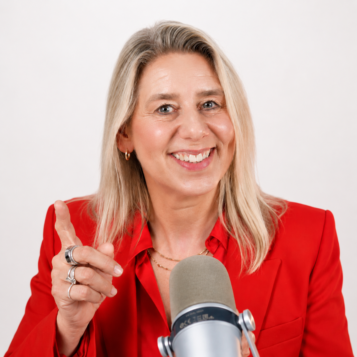 Sannah Vinding — engineer and GTM leader, host of the Leadership in Manufacturing podcast